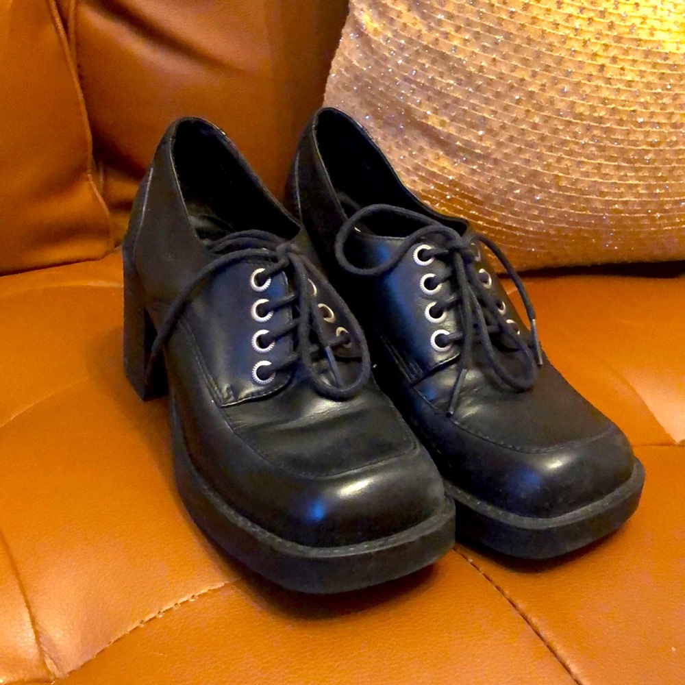 Vintage 90s y2k platform KAYA shoes